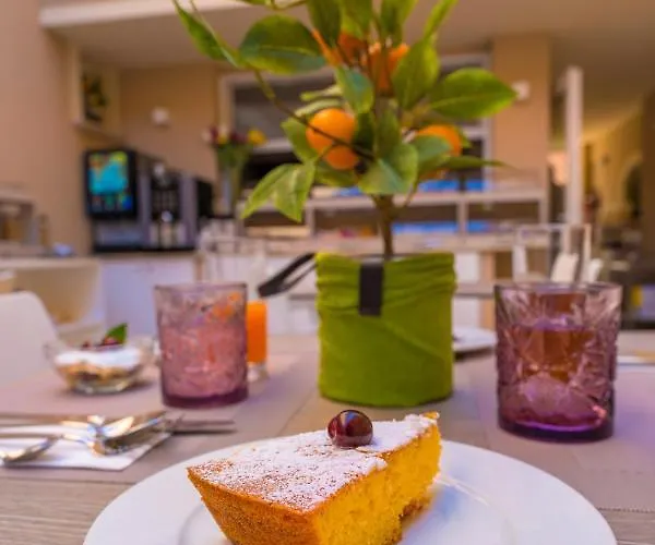 מלון Eliseo Palace טרופאה