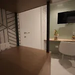 מלון Eliseo Palace 4*