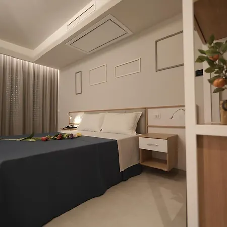 Eliseo Palace 4* טרופאה