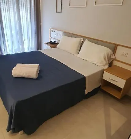 ホテル Eliseo Palace トロペーア