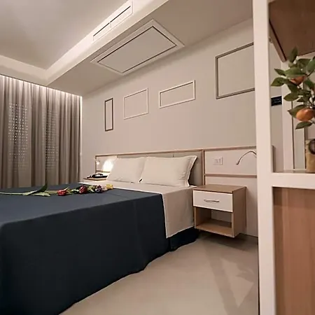 Eliseo Palace 4*