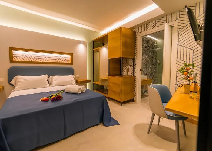 מלון Eliseo Palace